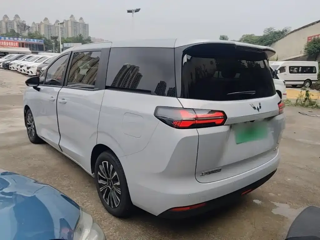 Wuling Starlight 730 New Energy — фото 9