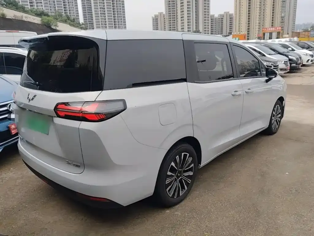 Wuling Starlight 730 New Energy — фото 7