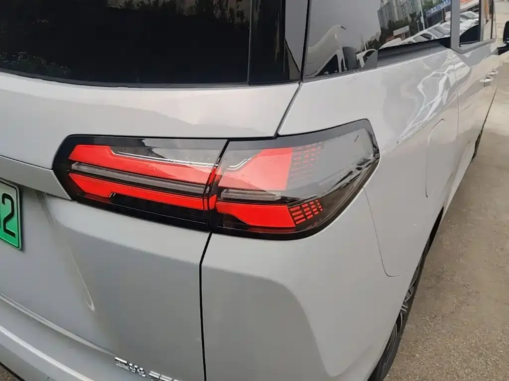 Wuling Starlight 730 New Energy — фото 4