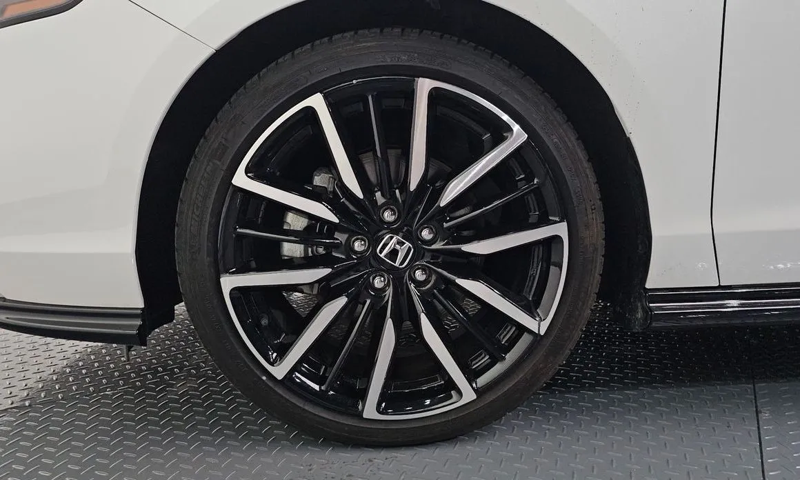 Honda Accord — фото 6
