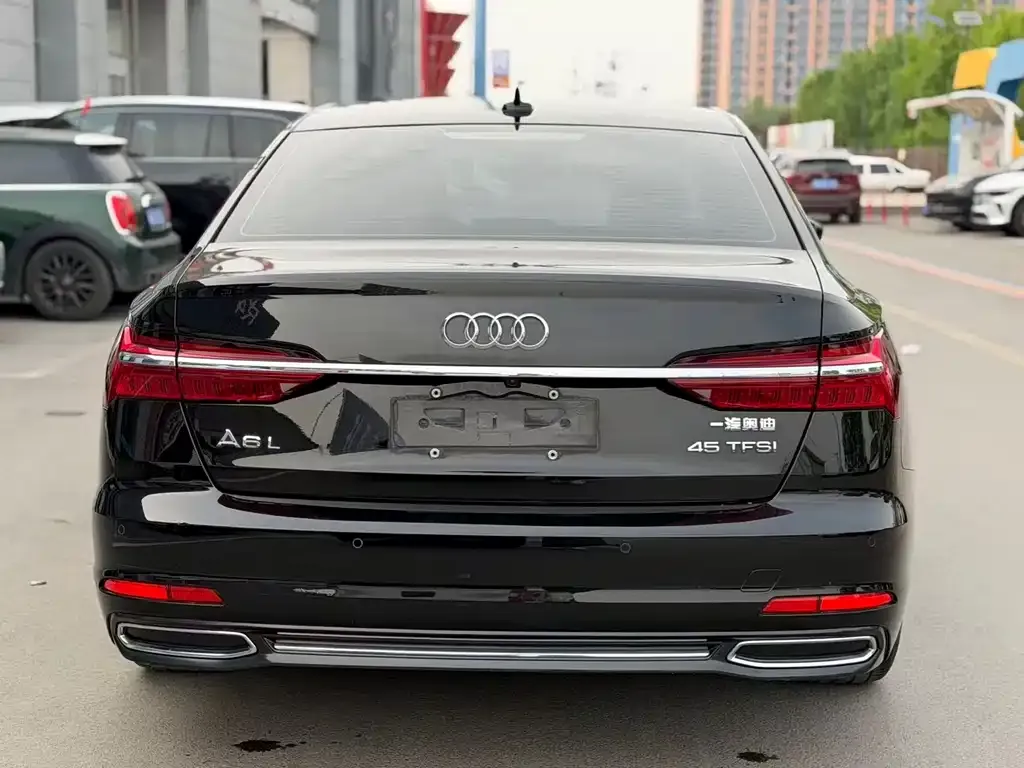 Audi A6L — фото 5