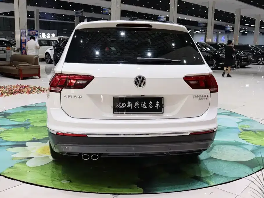 Volkswagen Tiguan L — фото 5
