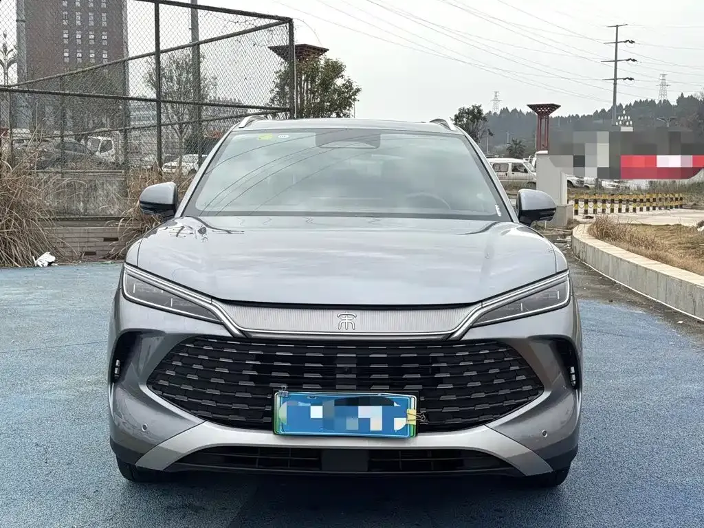 BYD L DM-i — фото 7