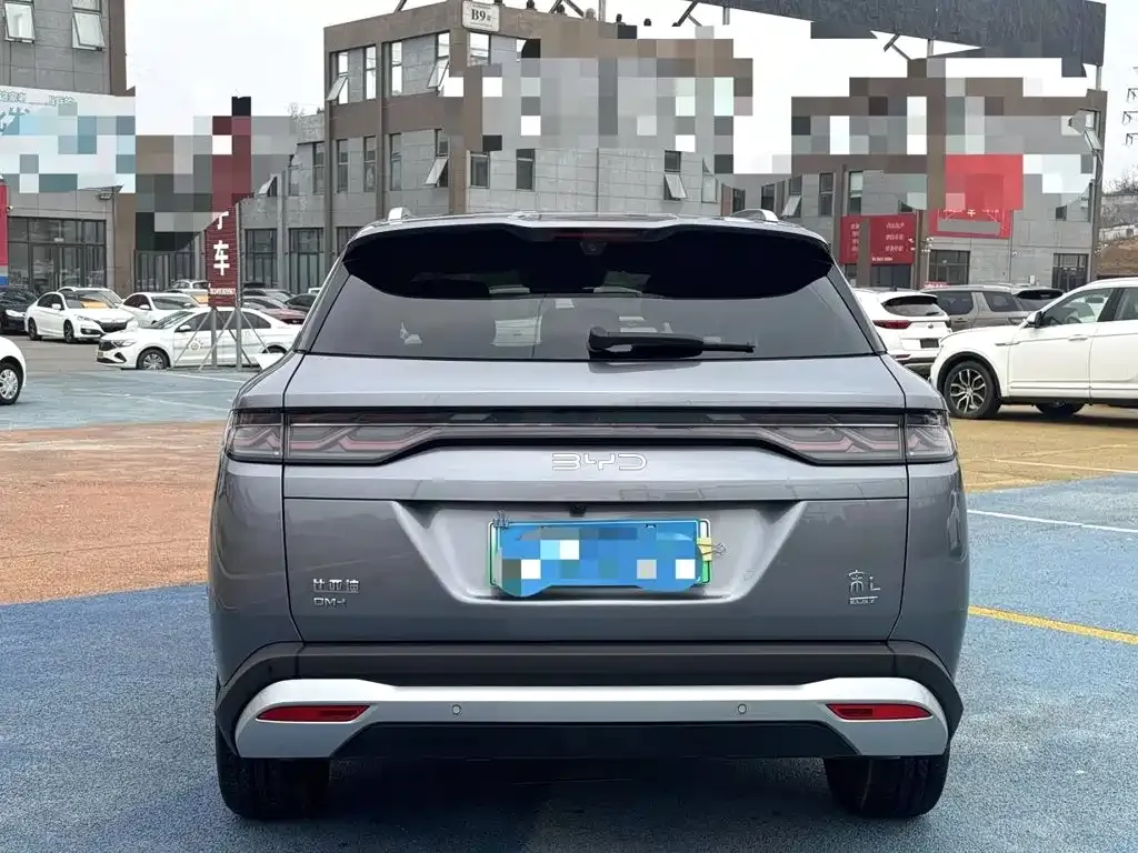 BYD L DM-i — фото 6