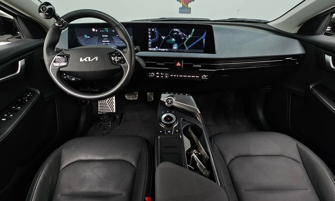 Kia EV6 — фото 8