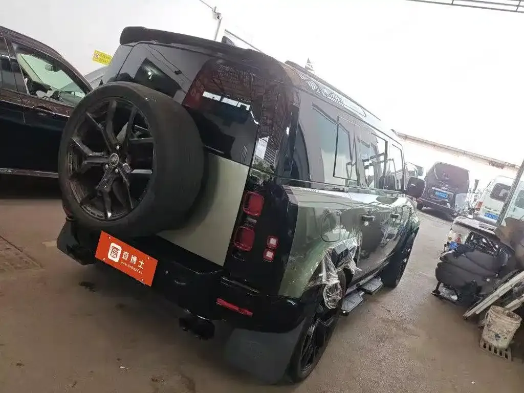Land Rover Defender — фото 4