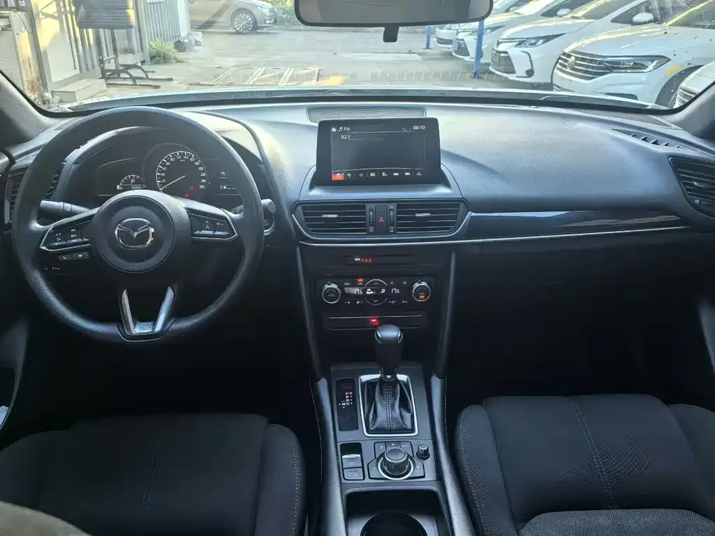 Mazda CX-4 — фото 4