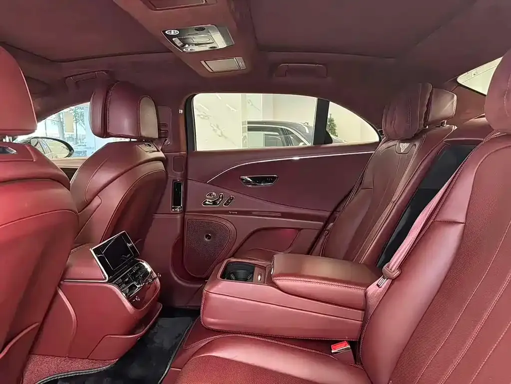 Bentley Flying Spur — фото 7