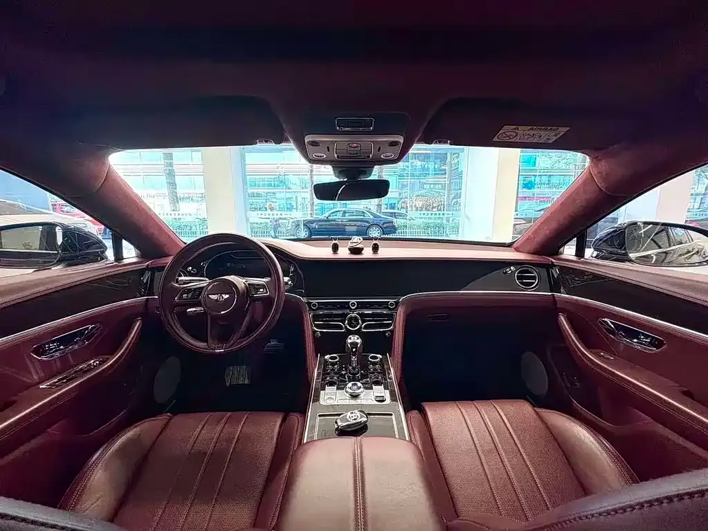 Bentley Flying Spur — фото 6