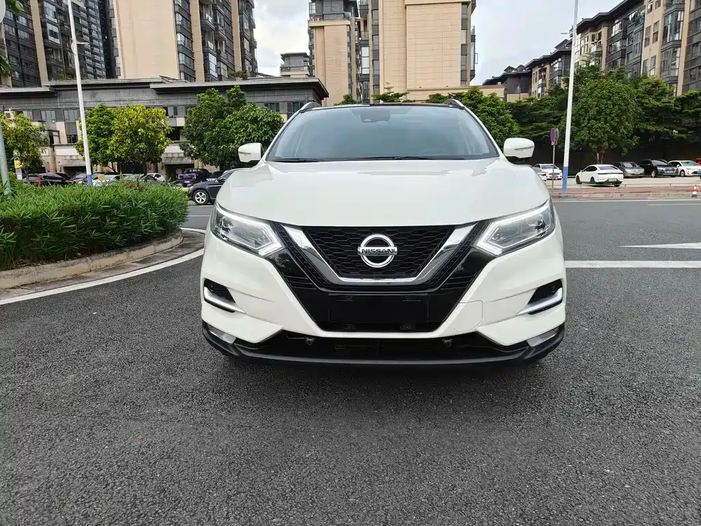 Nissan Qashqai — фото 8
