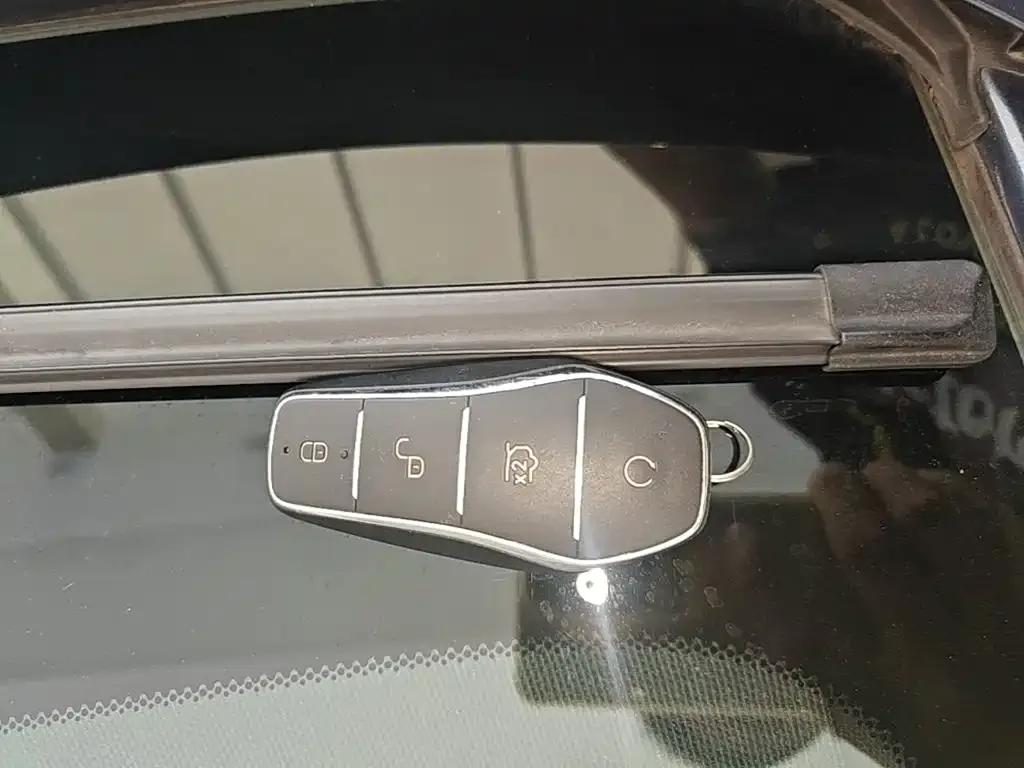 BYD Seal — фото 6