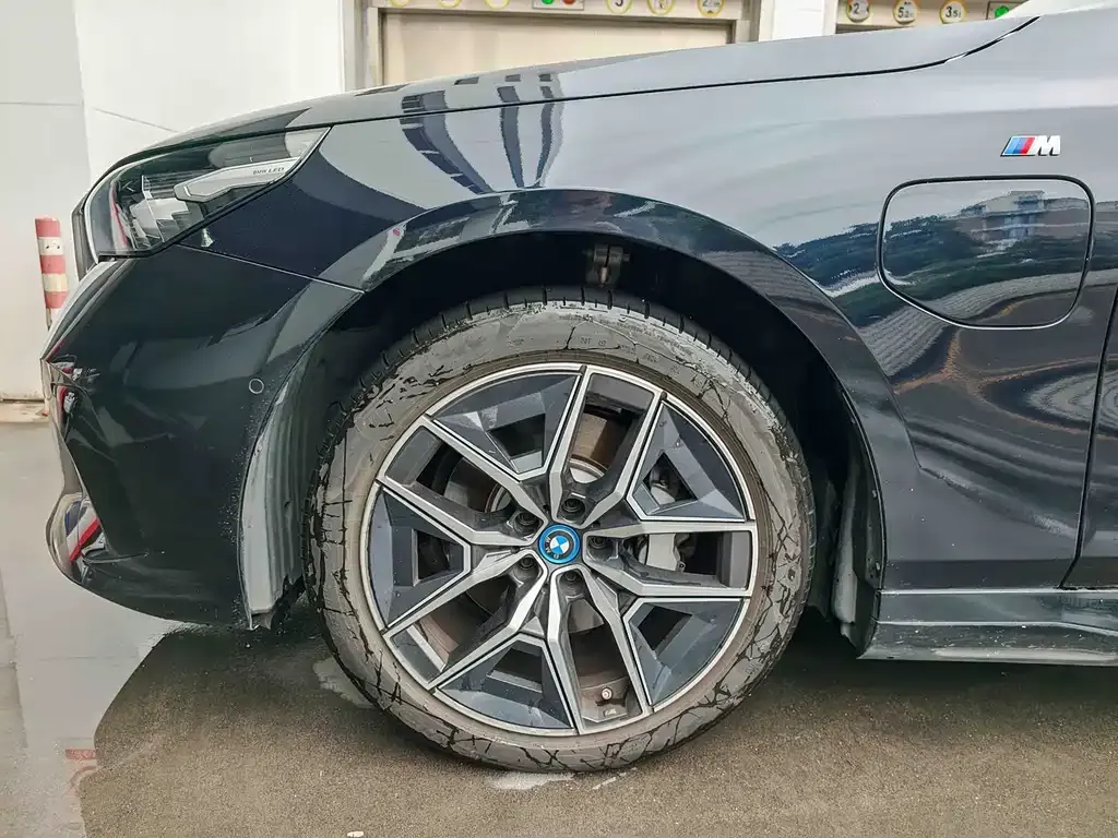 BMW i5 2024 из CN, фото 7