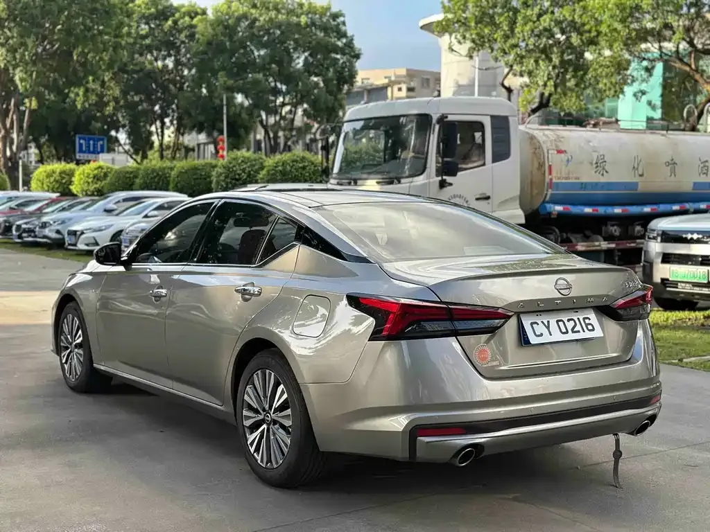 Nissan Teana — фото 2