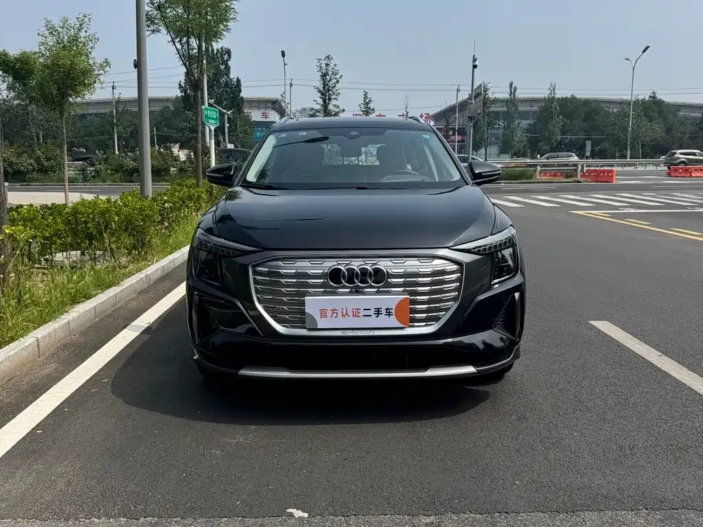 Audi Q5 e-tron — фото 9