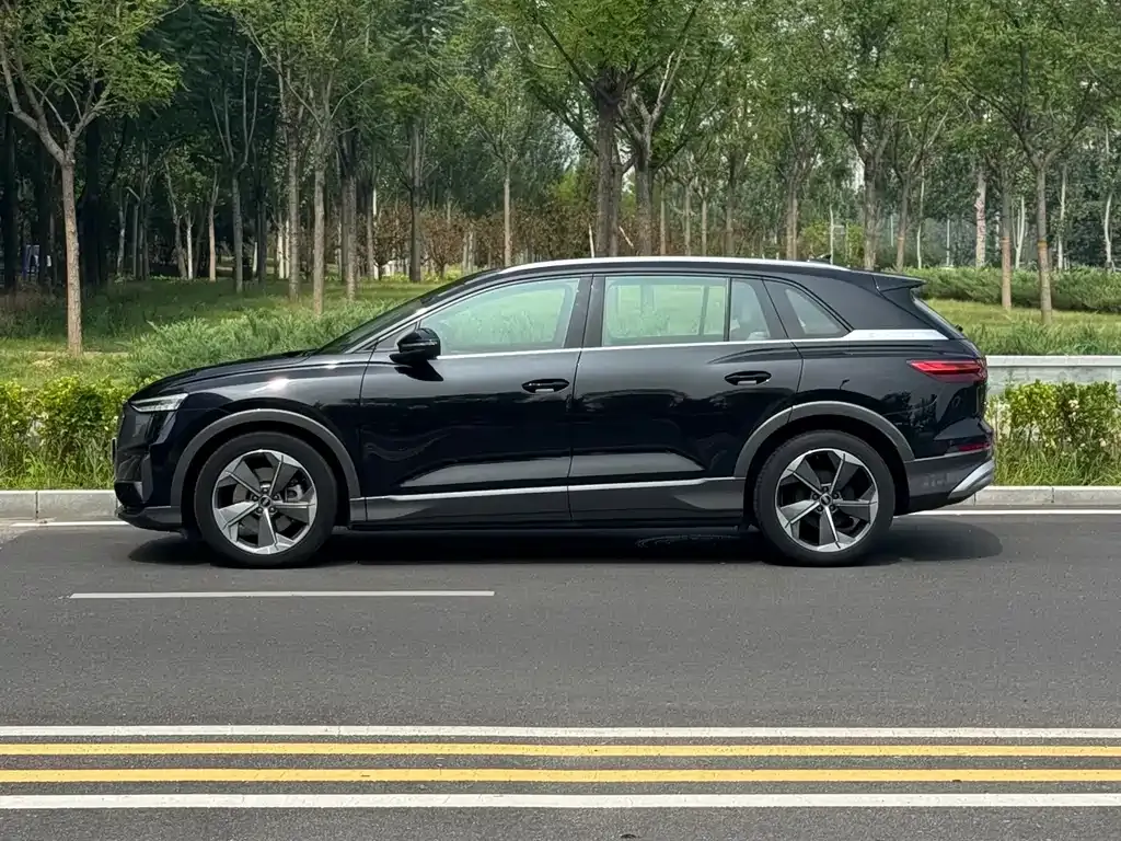 Audi Q5 e-tron — фото 5