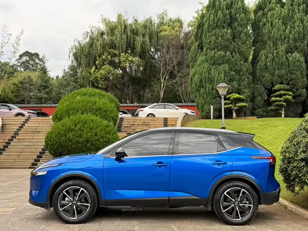 Nissan Qashqai — фото 9