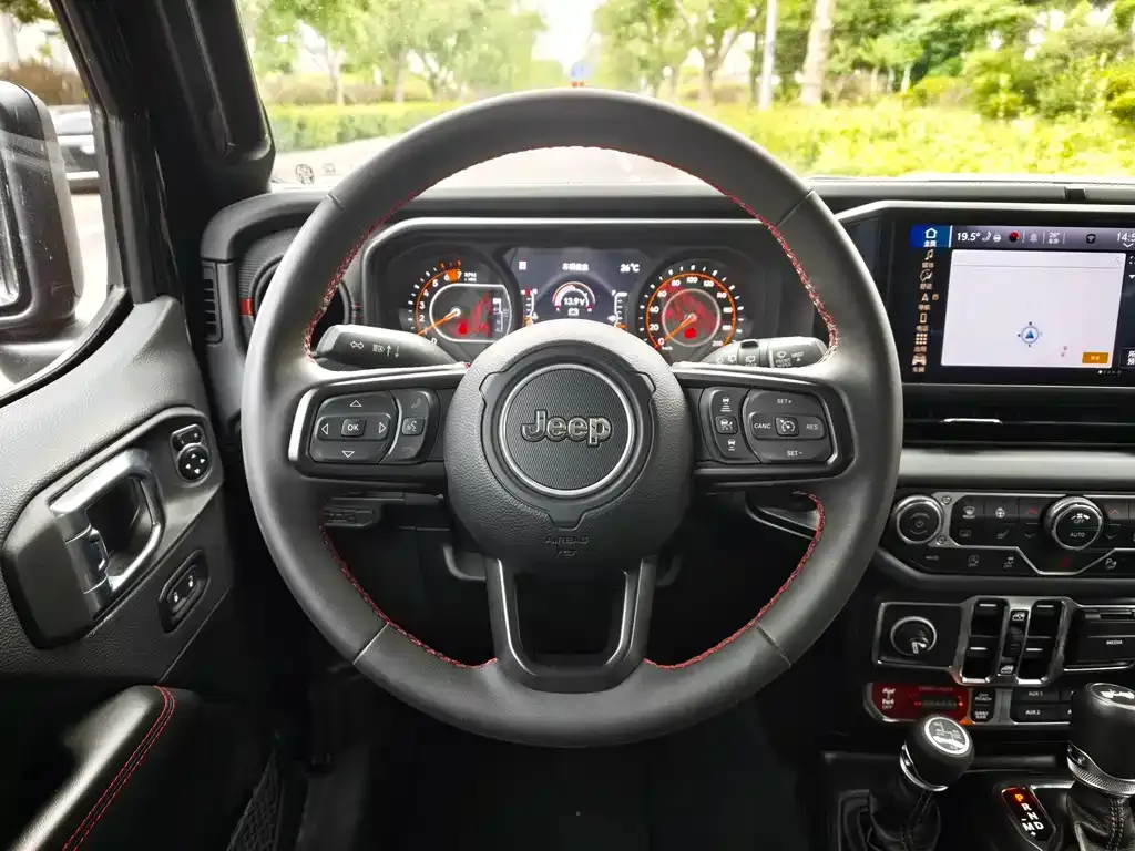 Jeep Wrangler — фото 4