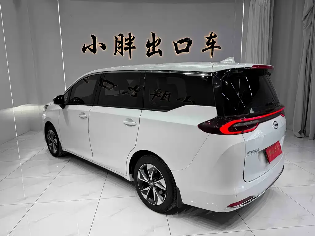 GAC Motor Trumpchi M6 — фото 9