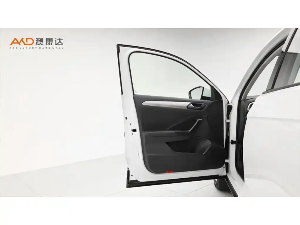 Volkswagen T-Roc 2023 из CN, фото 3