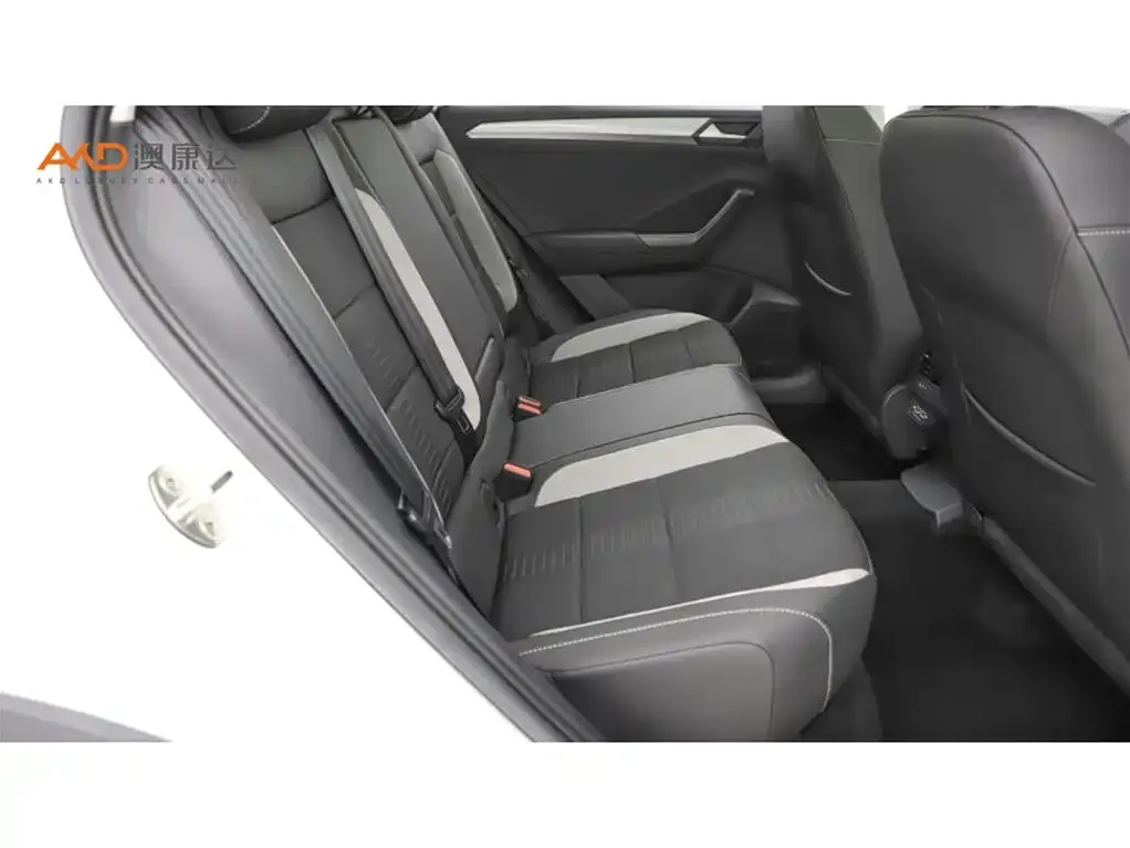 Volkswagen T-Roc 2023 из CN, фото 10