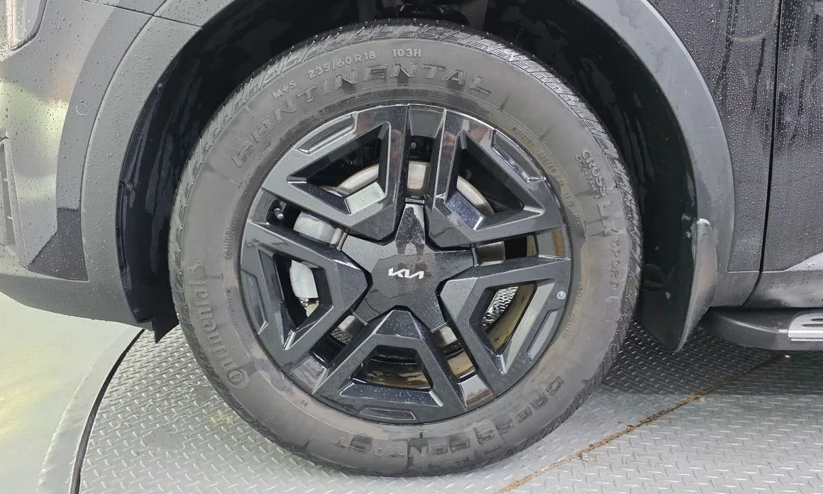 Kia Sorento — фото 10