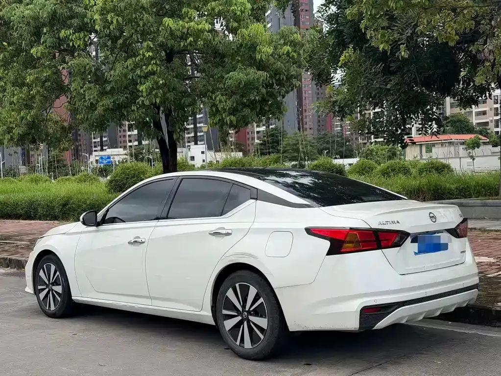 Nissan Teana — фото 5
