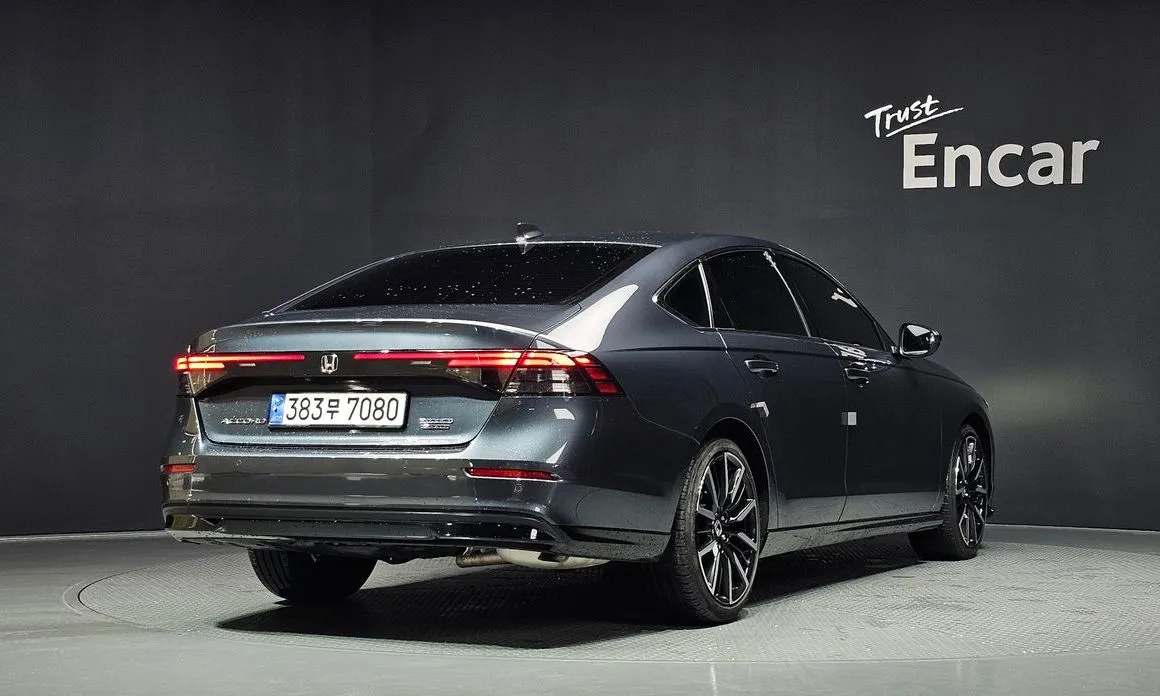 Honda Accord — фото 6