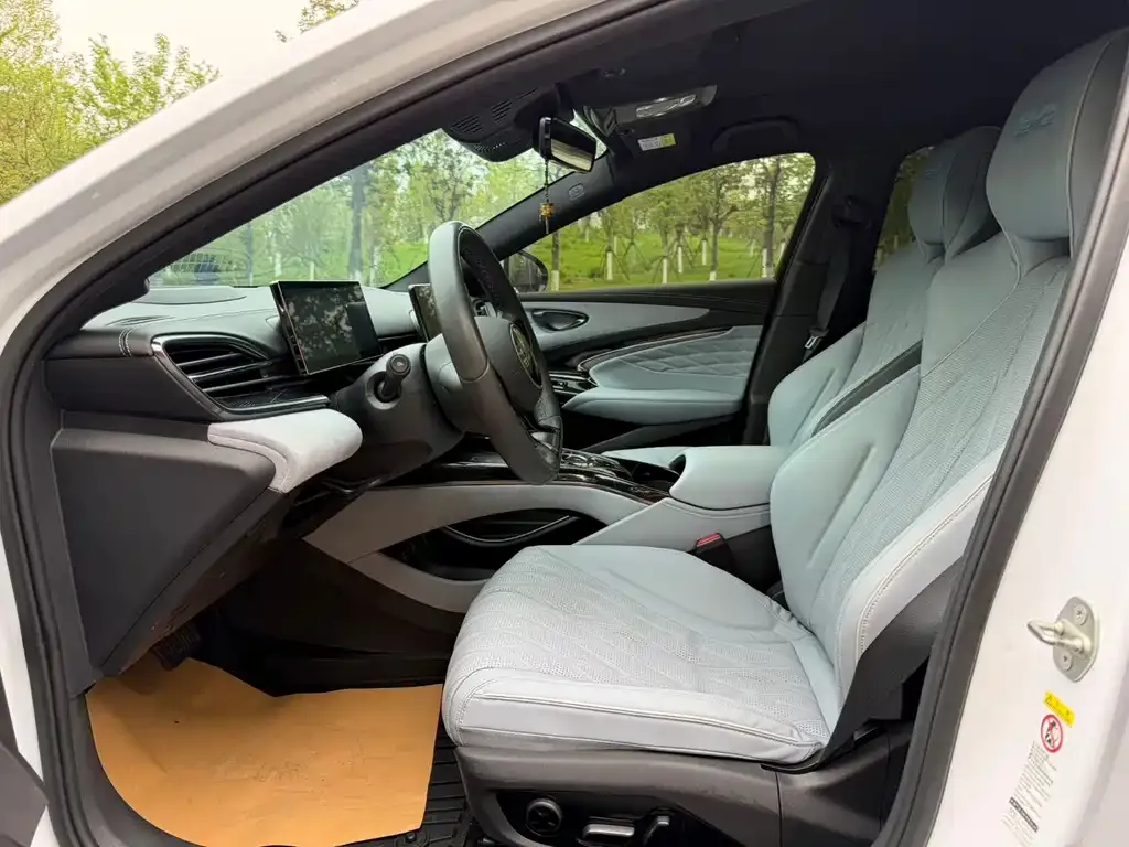 BYD Seal — фото 6