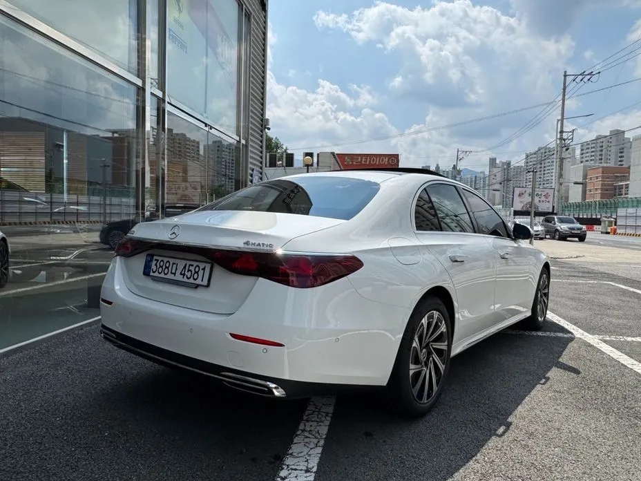 Mercedes-Benz E-Class 2026 из KR, фото 5