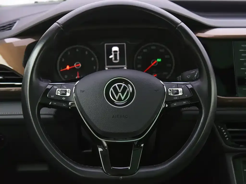 Volkswagen Tharu — фото 4