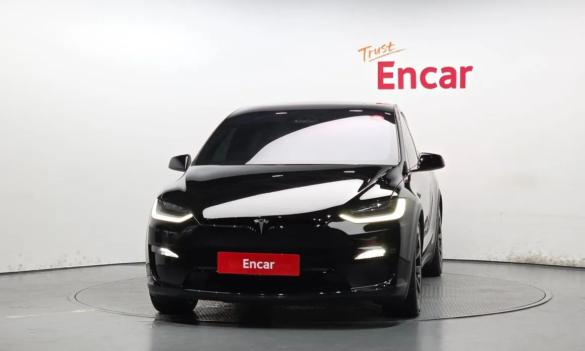 Tesla Model X — фото 6