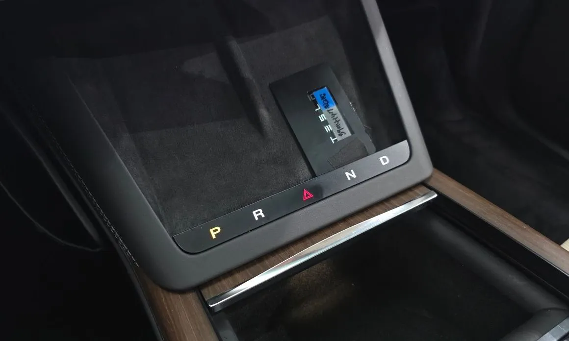 Tesla Model X — фото 4