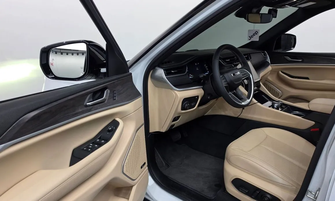 Jeep Cherokee 2023 из KR, фото 3