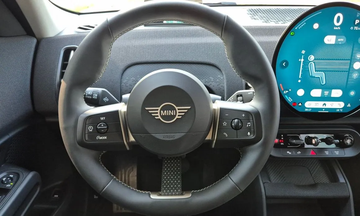 Mini Countryman 2024 из KR, фото 4