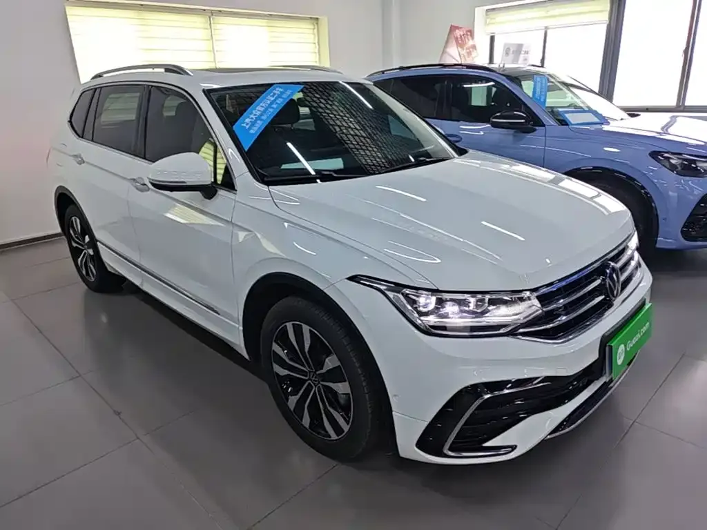 Volkswagen Tiguan L — фото 8