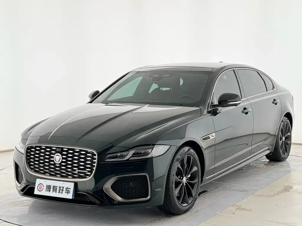 Jaguar XFL — фото 1