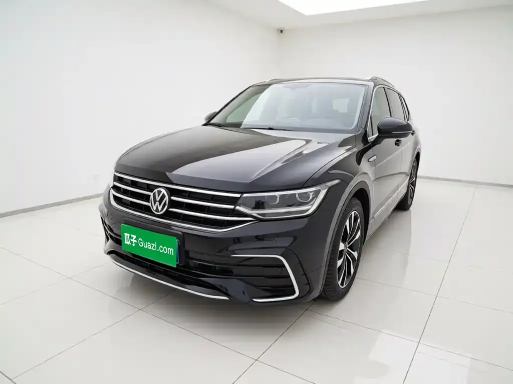 Volkswagen Tiguan L — фото 3