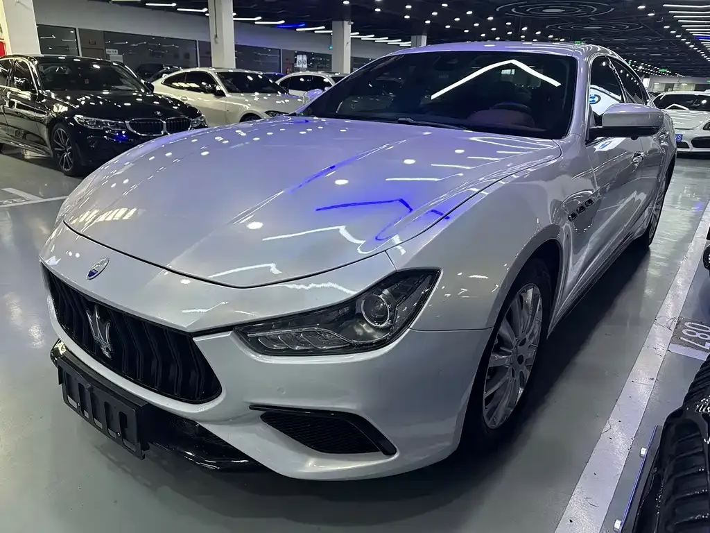 Maserati Ghibli — фото 1