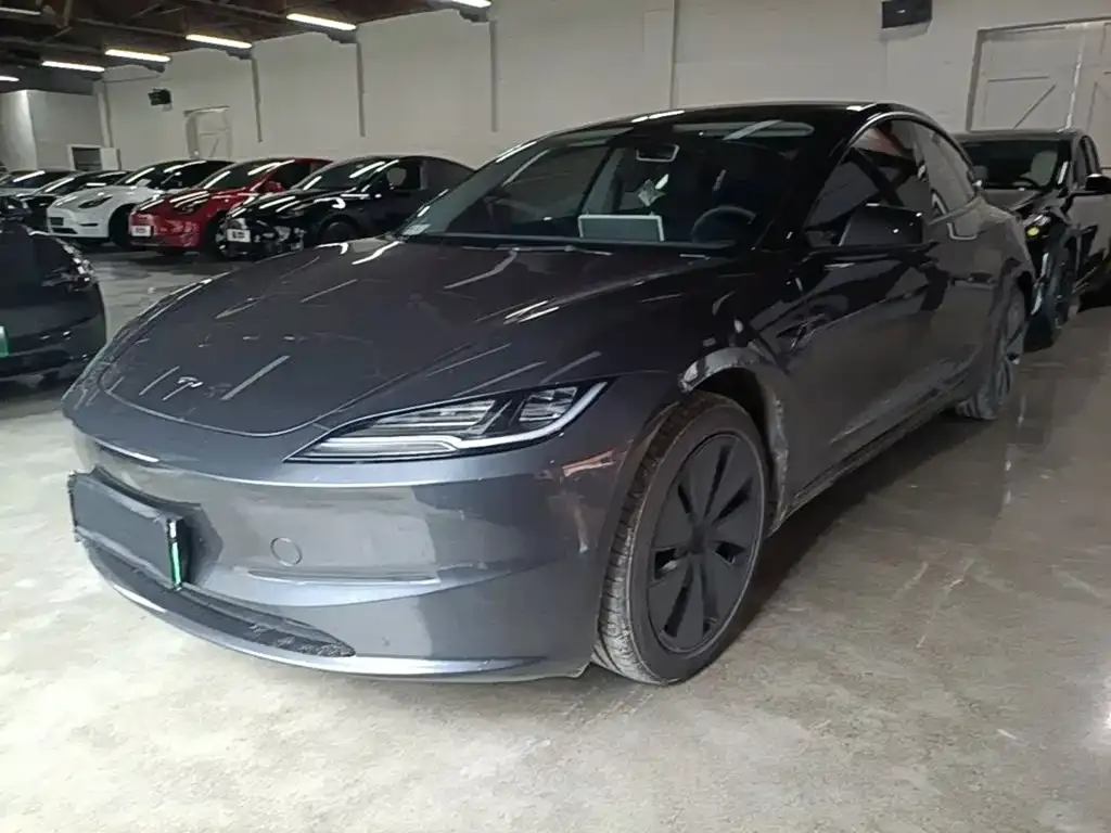 Tesla Model 3 — фото 9