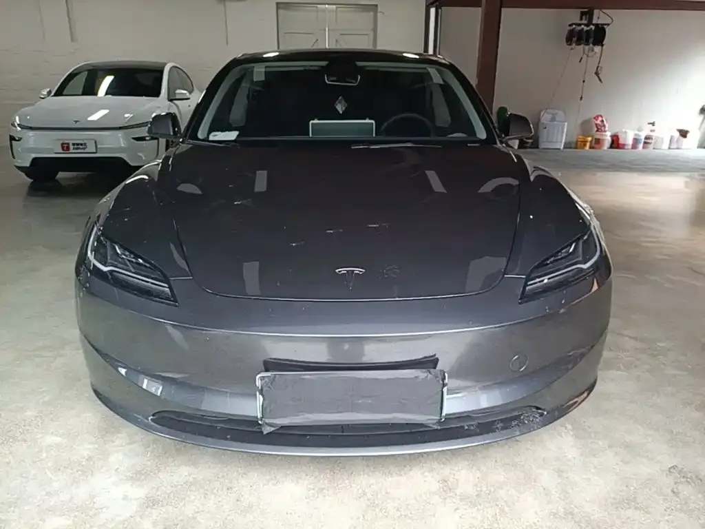 Tesla Model 3 — фото 10