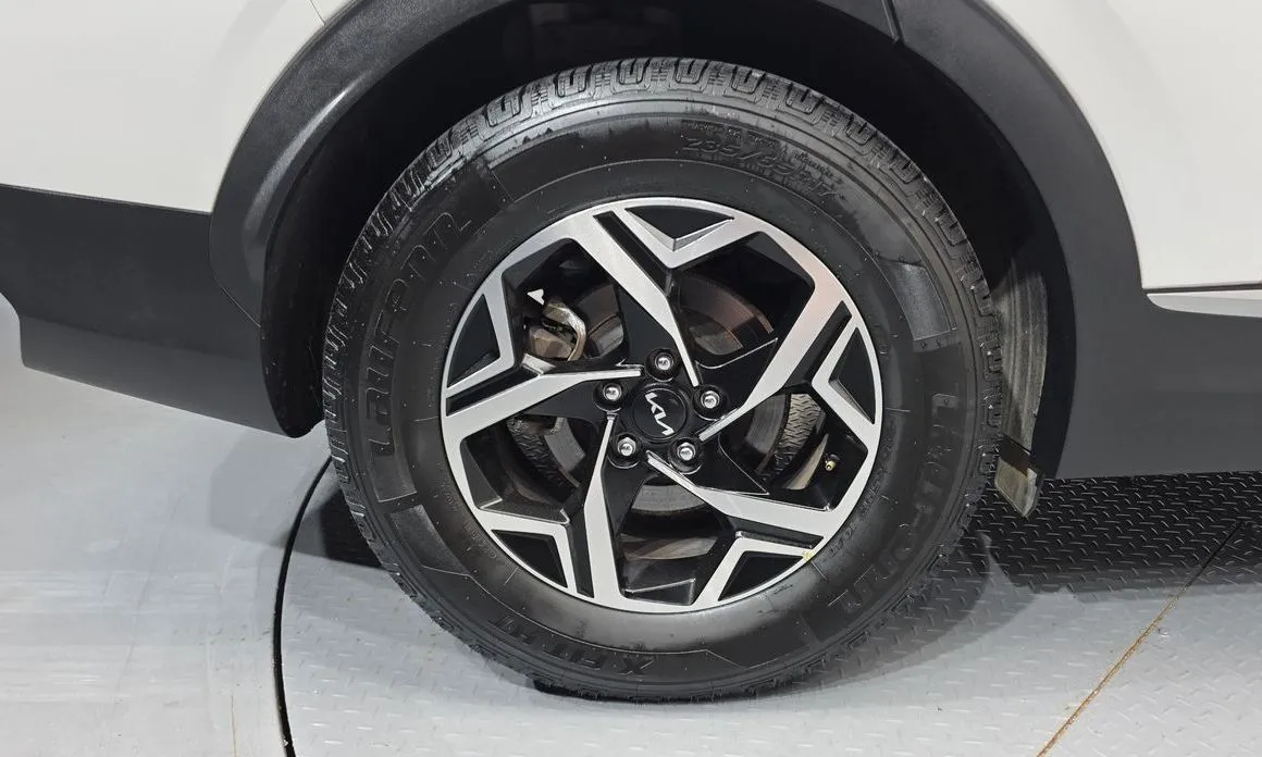 Kia Sportage — фото 10