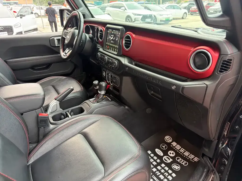 Jeep Wrangler — фото 3