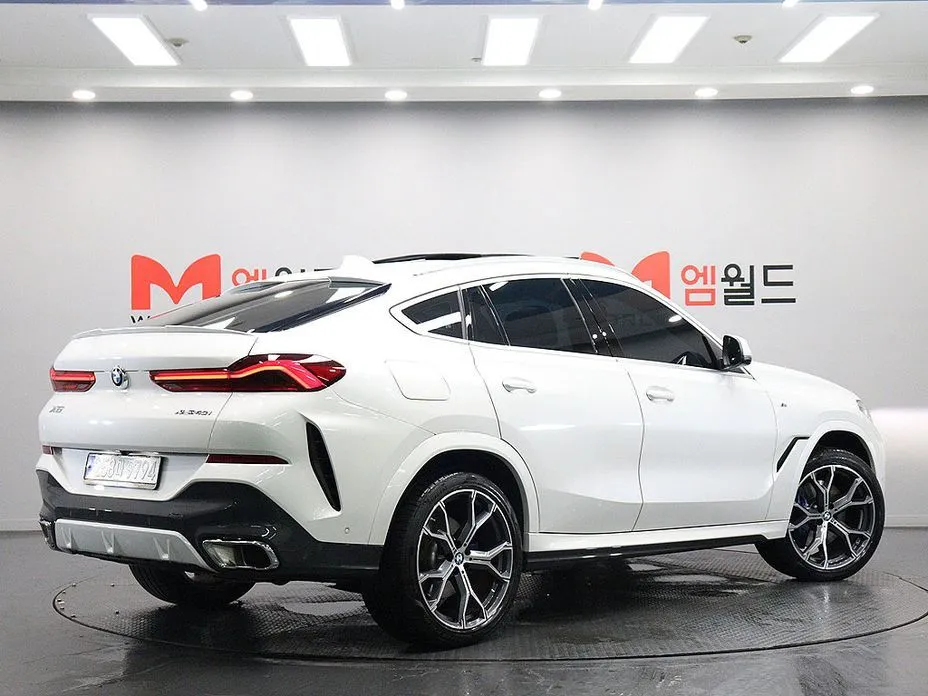 BMW X6 — фото 9