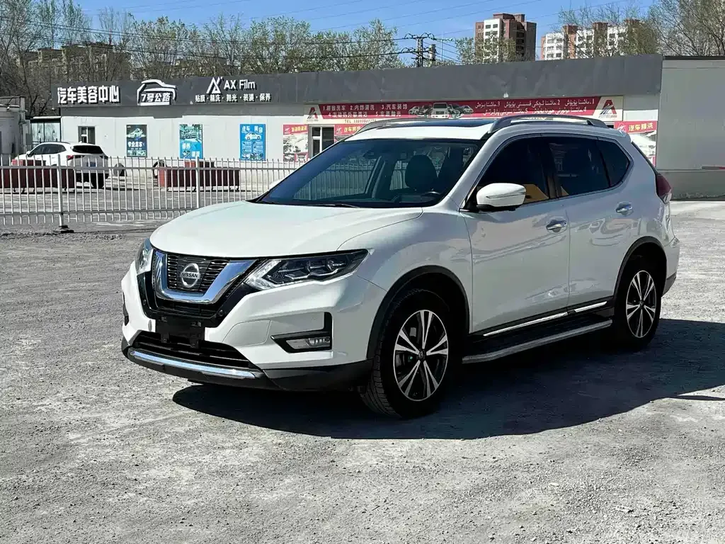 Nissan X-Trail — фото 1