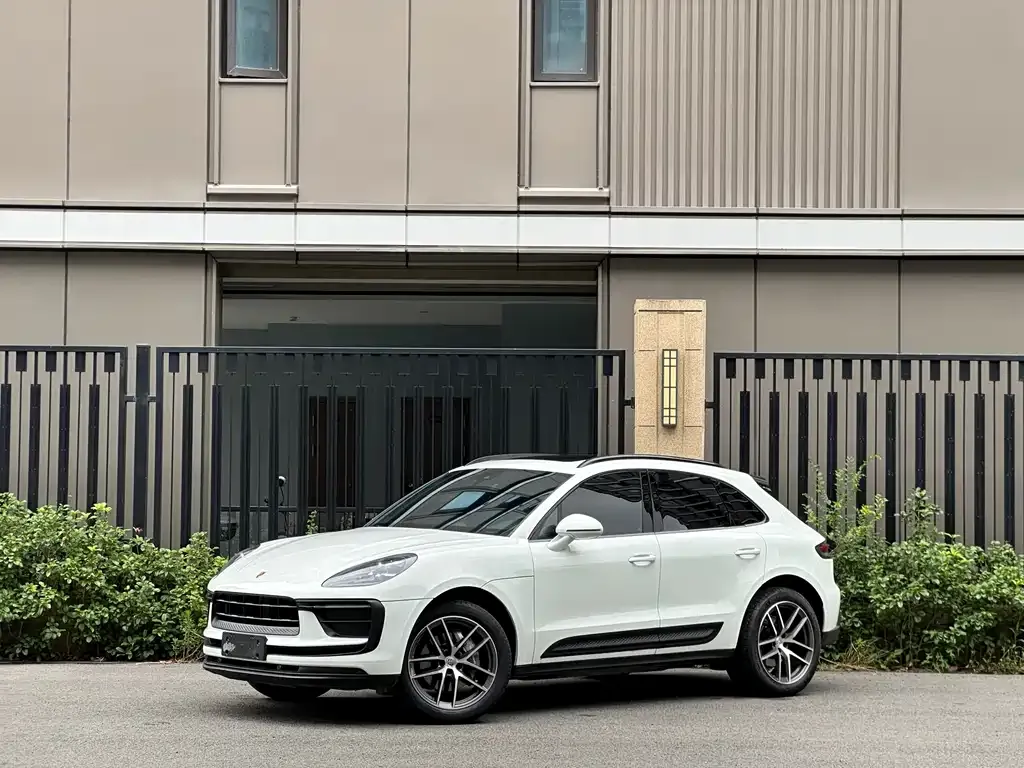 Porsche Macan — фото 1