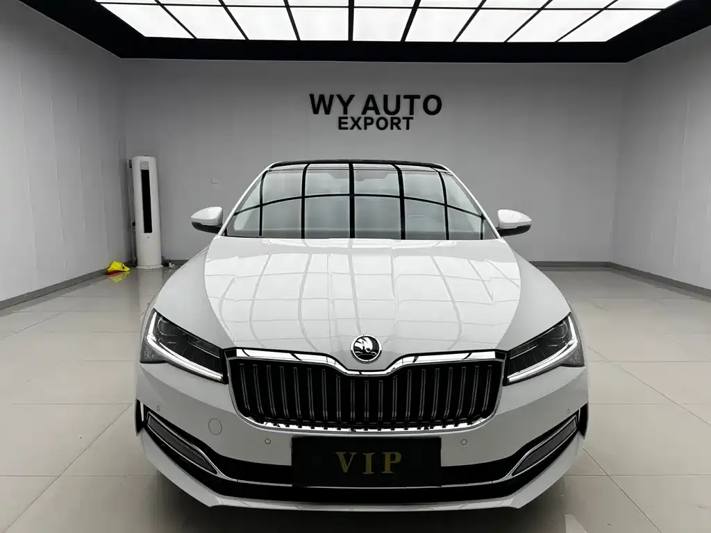 Skoda Superb — фото 3