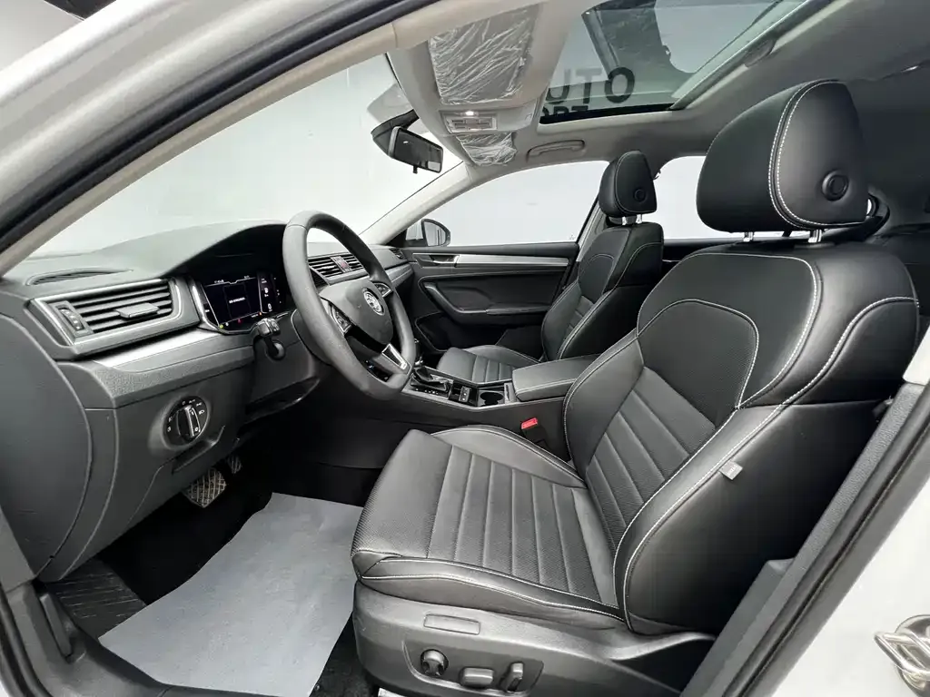 Skoda Superb — фото 7