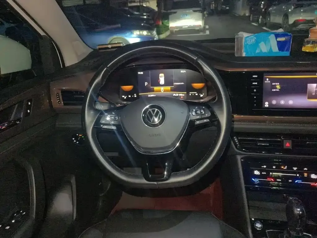 Volkswagen Tharu — фото 4