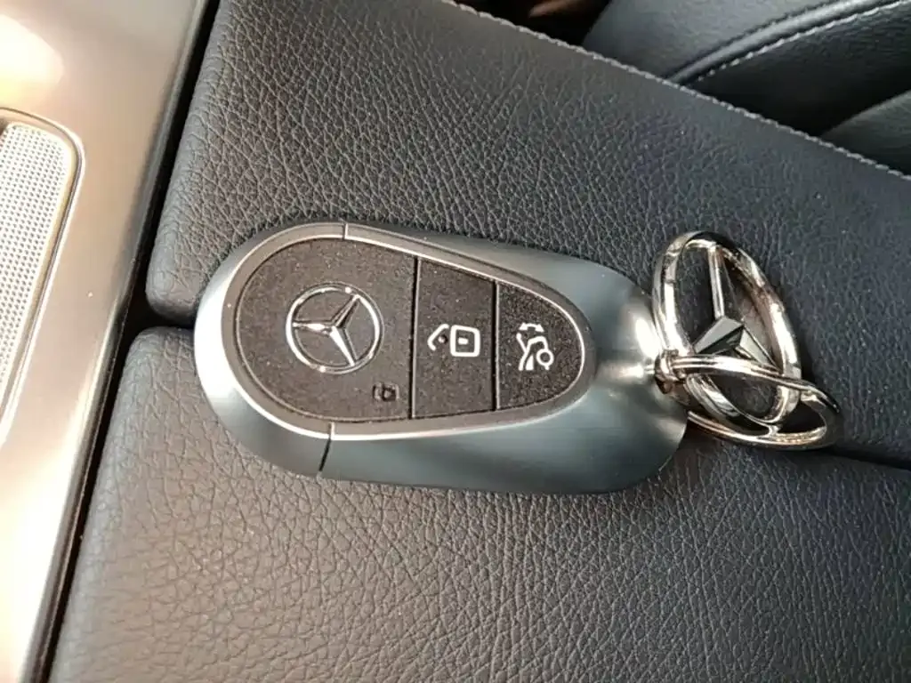 Mercedes-Benz C-Class New Energy — фото 9