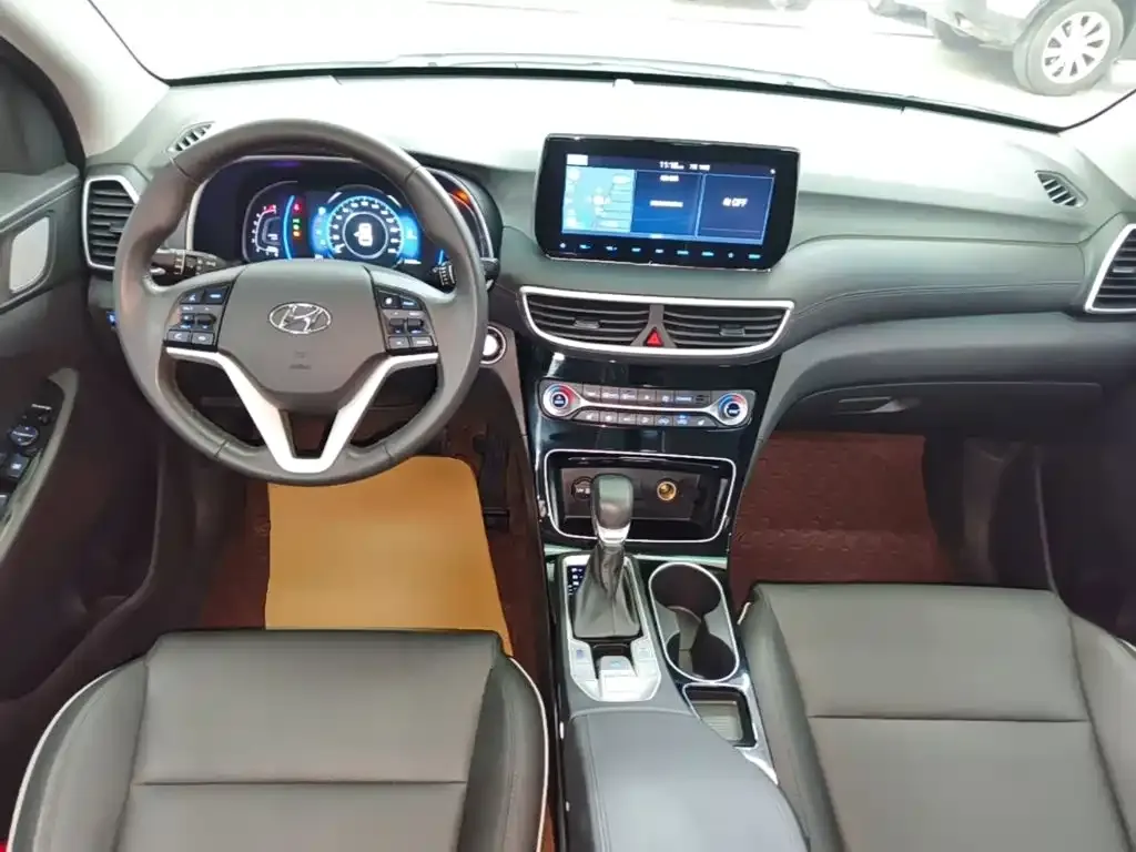Hyundai Tucson — фото 8